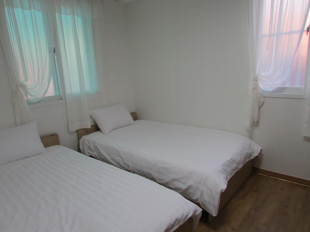 Yeon Guesthouse Seoul Værelse billede